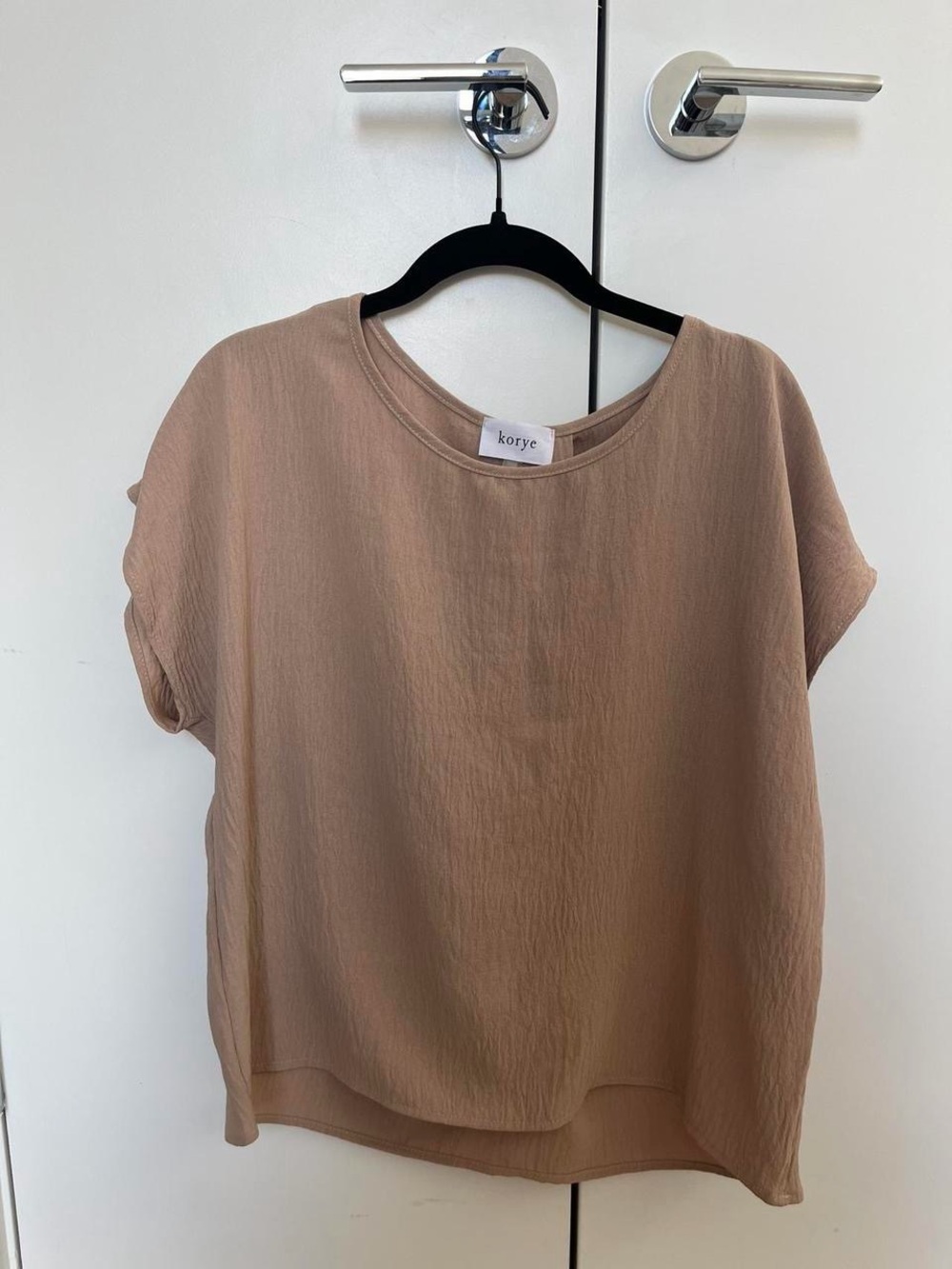 Korye Taupe Relaxed Short Sleeve Blouse